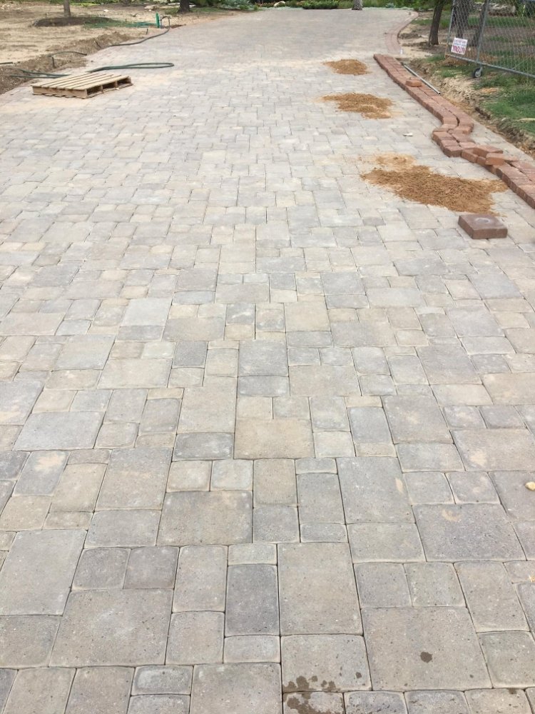 Slide of Rubén Landscaping & Construction