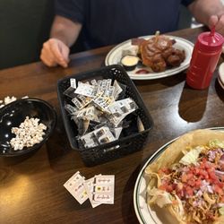 Lucky's 13 Pub