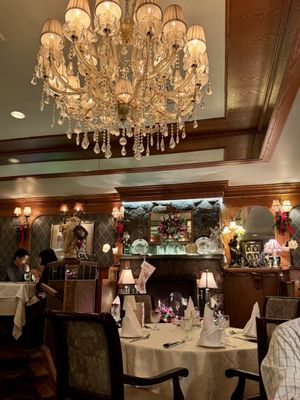 Peters Fine Dining by null