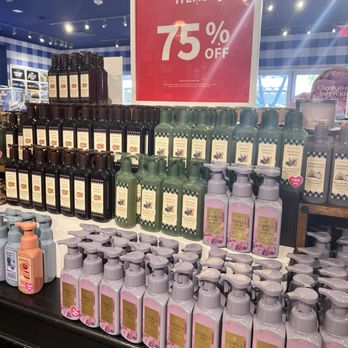 Bath & Body Works - Cosmetics & Beauty Supply Near Me - Gilbert, Arizona