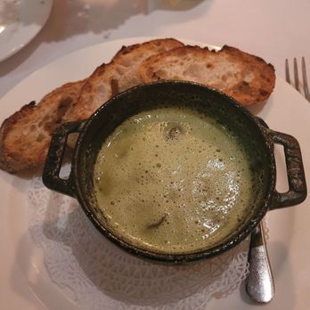 Le Zoo - Escargot - French Near Me - Miami Beach, Florida Le Zoo - Escargot - French Near Me - Miami Beach, Florida