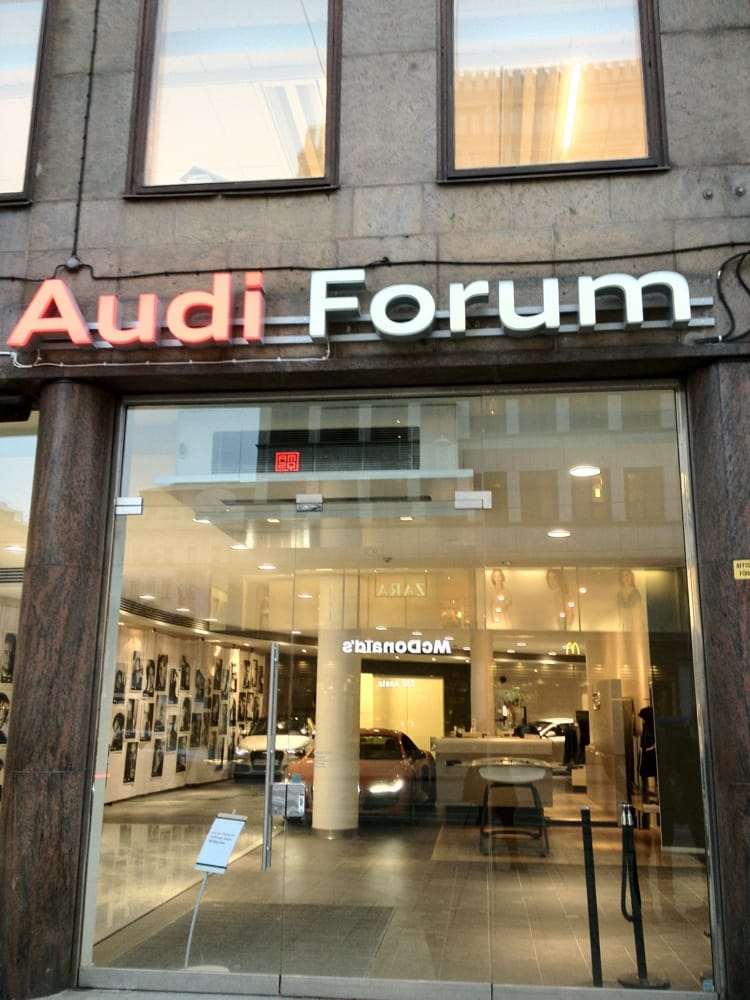 Audi Forum Show Room