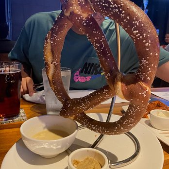 Yard House - Jumbo Bavarian Pretzel - Vegetarian Near Me - Gaithersburg, Maryland