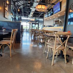 Crust Pizza Co - Inside seating area