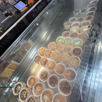 Tiny Pyramid - Cafes Near Me - Honolulu, Hawaii