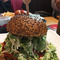 St-Hubert Express - Close up / de près