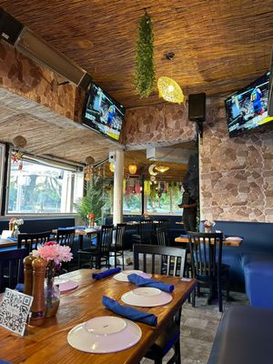 Octopus Kitchen & Hookah by null