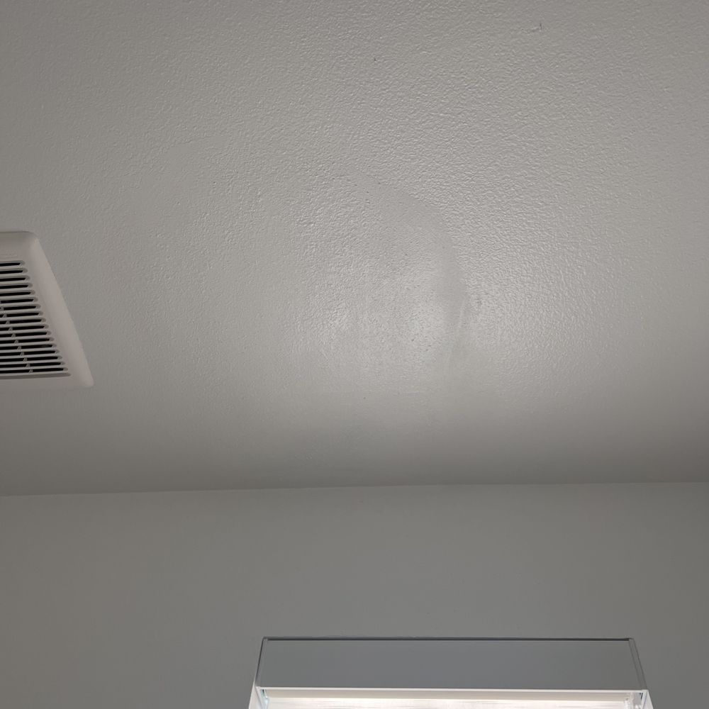 Handyman Daddy - bathroom B ceiling after - Painters Near Me Handyman Daddy - bathroom B ceiling after - Painters Near Me