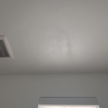 Handyman Daddy - bathroom B ceiling after - Painters Near Me