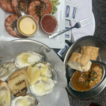 Broadway Oyster Bar - 1/2 lb shrimp boil, bbq shrimp, and chargrilled oysters. - Cajun/Creole Near Me - St. Louis, Missouri Broadway Oyster Bar - 1/2 lb shrimp boil, bbq shrimp, and chargrilled oysters. - Cajun/Creole Near Me - St. Louis, Missouri