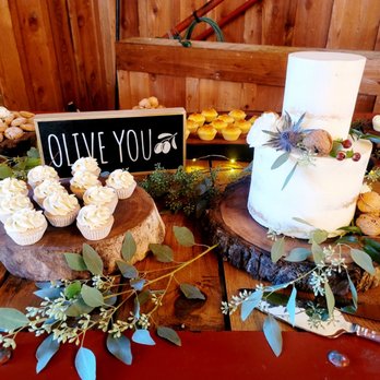 Edith Meyer Wedding Cakes - a cake and cupcakes - Desserts Near Me Edith Meyer Wedding Cakes - a cake and cupcakes - Desserts Near Me