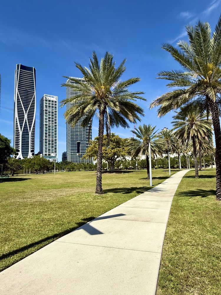 Maurice A Ferré Park Image