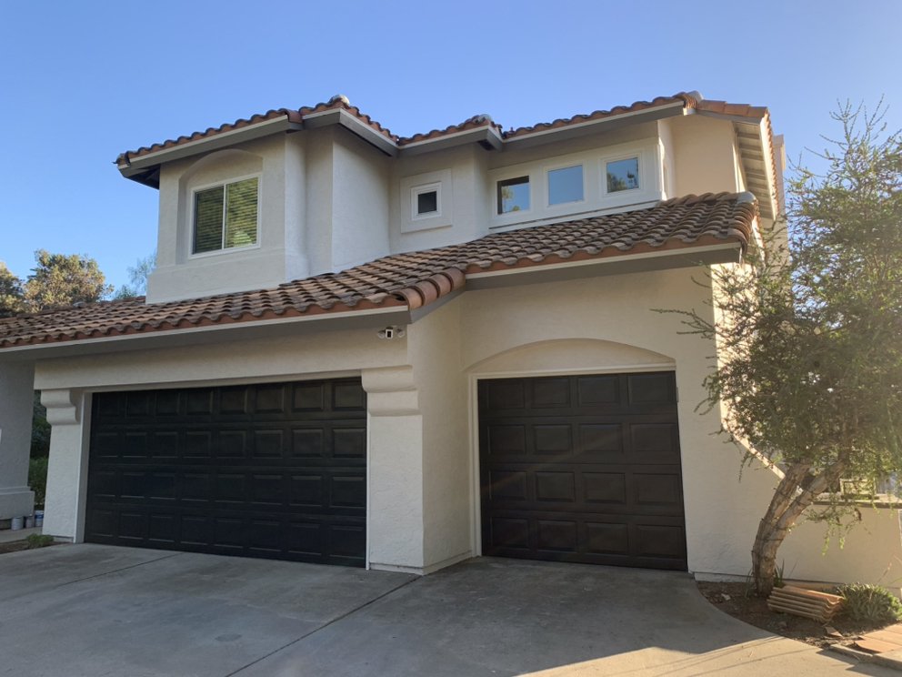 Slide of Aqua MG Roofing and Painting