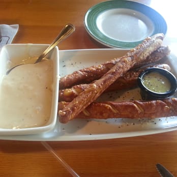 Applebee's Grill + Bar - Pretzels with beer cheese dip - American Near Me - Bradenton, Florida
