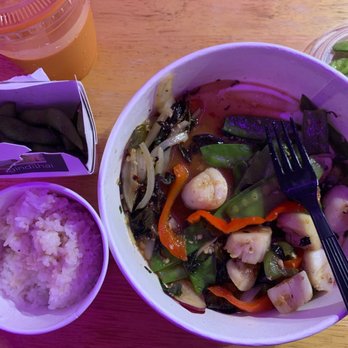 Gindi Thai - Seared Scallops with Snow Peas + Thai Iced Tea yummmmm! - Sushi Bars Near Me - Burbank, California Gindi Thai - Seared Scallops with Snow Peas + Thai Iced Tea yummmmm! - Sushi Bars Near Me - Burbank, California
