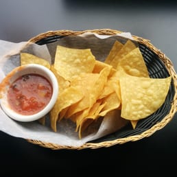 Free chips and salsa! Free chips and salsa!