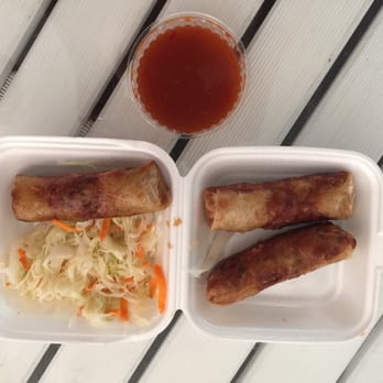 Van Binh - Sajgonki z surówką - 3 sztuki + sos za 7zł. - Vietnamese Near Me - Warsaw, MZ Van Binh - Sajgonki z surówką - 3 sztuki + sos za 7zł. - Vietnamese Near Me - Warsaw, MZ