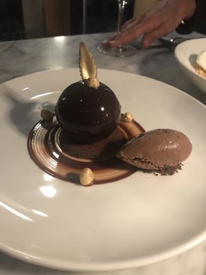 Le 7 Restaurant by null