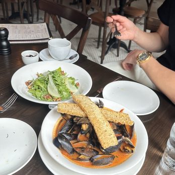 Da Andrea - Chelsea - Insalata Di Pera and mussels - Italian Near Me - New York, New York Da Andrea - Chelsea - Insalata Di Pera and mussels - Italian Near Me - New York, New York