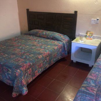 Hotel Mar de Cortez - Bedroom at Mar de Cortez hotel - Hotels Near Me - Cabo San Lucas, BCS