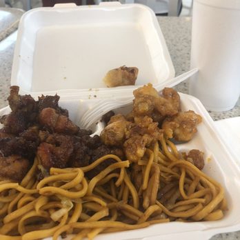 Thai Max - chicken and noodles in a styrofoam container - Thai Near Me - Friendswood, Texas