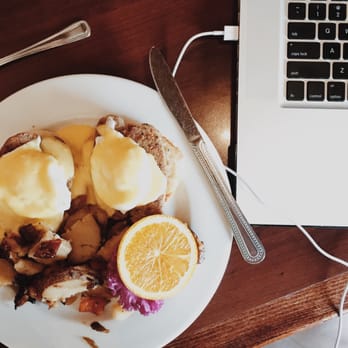 Marston's - Eggs Benedict - Breakfast & Brunch Near Me - Valencia, California