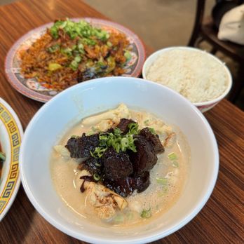Eem - white curry with brisket burnt ends - Cocktail Bars Near Me - Portland, Oregon Eem - white curry with brisket burnt ends - Cocktail Bars Near Me - Portland, Oregon