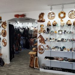 Red Rock Gift Shop - Rocks, crystals, and minerals