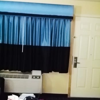 Quality Inn - Vibrant curtains - Hotels Near Me - Needles, California