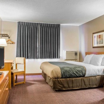 Econo Lodge Darien Lakes - Hotels Near Me - Corfu, New York Econo Lodge Darien Lakes - Hotels Near Me - Corfu, New York
