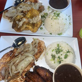 Que Bola Cuban Cafe - Yummy - Cuban Near Me - Des Plaines, Illinois Que Bola Cuban Cafe - Yummy - Cuban Near Me - Des Plaines, Illinois