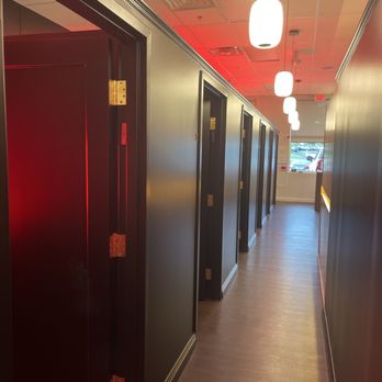 Red Light Method - Hallway with 8 rooms to the left and two to the right - Body Contouring Near Me - Brentwood, Tennessee
