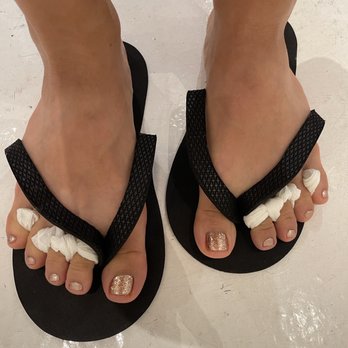 Jinsoon - My feet aren't the prettiest but I appreciated that the store offered legitimate disposable flip flops. - Waxing Near Me - New York, New York Jinsoon - My feet aren't the prettiest but I appreciated that the store offered legitimate disposable flip flops. - Waxing Near Me - New York, New York