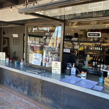 Fàme Caffe - Order Window - Coffee & Tea Near Me - Phoenix, Arizona Fàme Caffe - Order Window - Coffee & Tea Near Me - Phoenix, Arizona