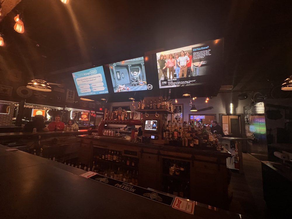 Industry Tap House Logo