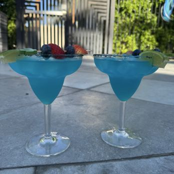 Azure Sky Hotel - Free 5pm Azuritas - Resorts Near Me - Palm Springs, California Azure Sky Hotel - Free 5pm Azuritas - Resorts Near Me - Palm Springs, California