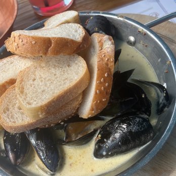 Brooklyn Crab - Dijon mussels - Seafood Near Me - Brooklyn, New York Brooklyn Crab - Dijon mussels - Seafood Near Me - Brooklyn, New York