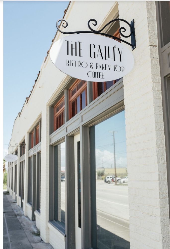 THE GALLEY BISTRO & BAKE SHOP 924 S Staples St, Corpus Christi, Texas