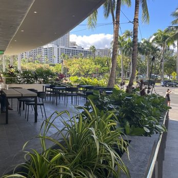 Starbucks - outside seating - Coffee & Tea Near Me - Honolulu, Hawaii Starbucks - outside seating - Coffee & Tea Near Me - Honolulu, Hawaii