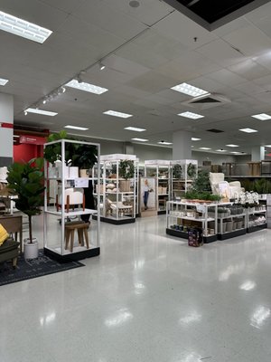Atlantic Terminal Mall by null
