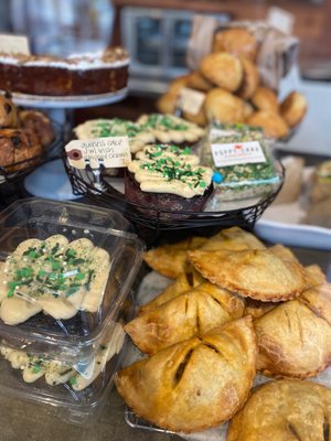 Poppy Cake Baking Company - Sierra Madre Location by null