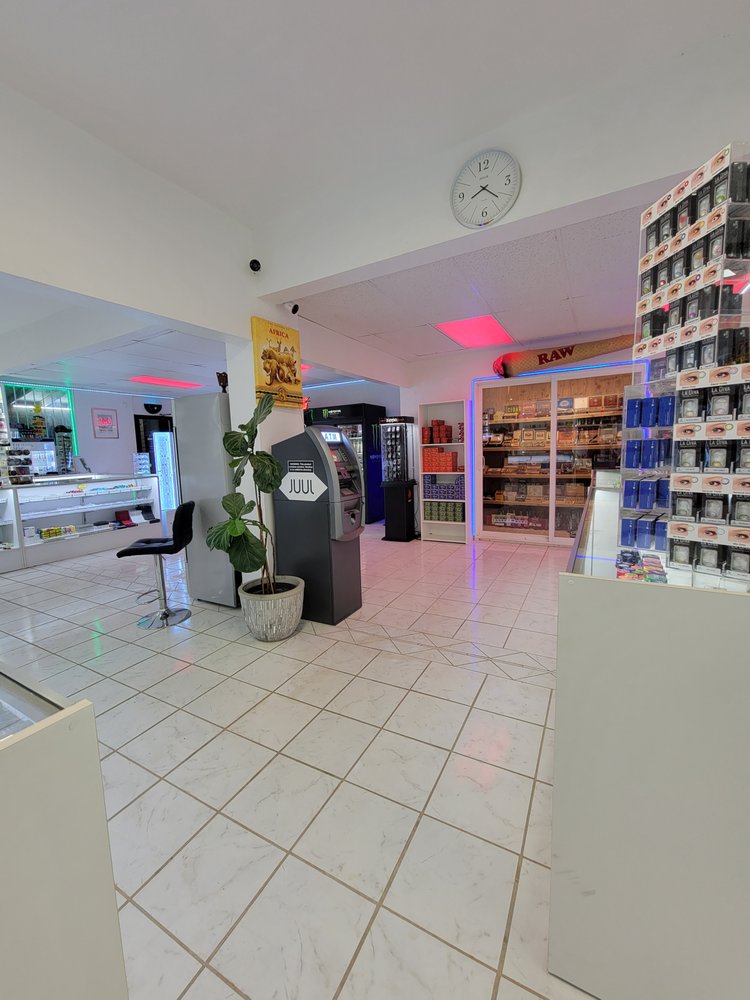 MARANA SMOKE SHOP Updated September 2024 38 Photos 11851 W Marana