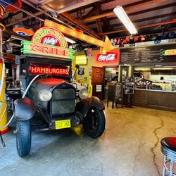 Nutty's Junkyard Grill