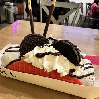 Taco ‘Bout Sweets - Cookies and Cream - Ice Cream & Frozen Yogurt Near Me - Redlands, California