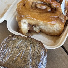 IG: @nom.noms.only | banana bread & Classic Cinnamon roll IG: @nom.noms.only | banana bread & Classic Cinnamon roll
