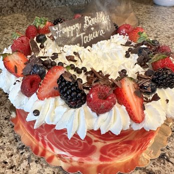 Nutriente Pastry Studio - Passion fruit cake - Patisserie/Cake Shop Near Me - Las Vegas, Nevada Nutriente Pastry Studio - Passion fruit cake - Patisserie/Cake Shop Near Me - Las Vegas, Nevada