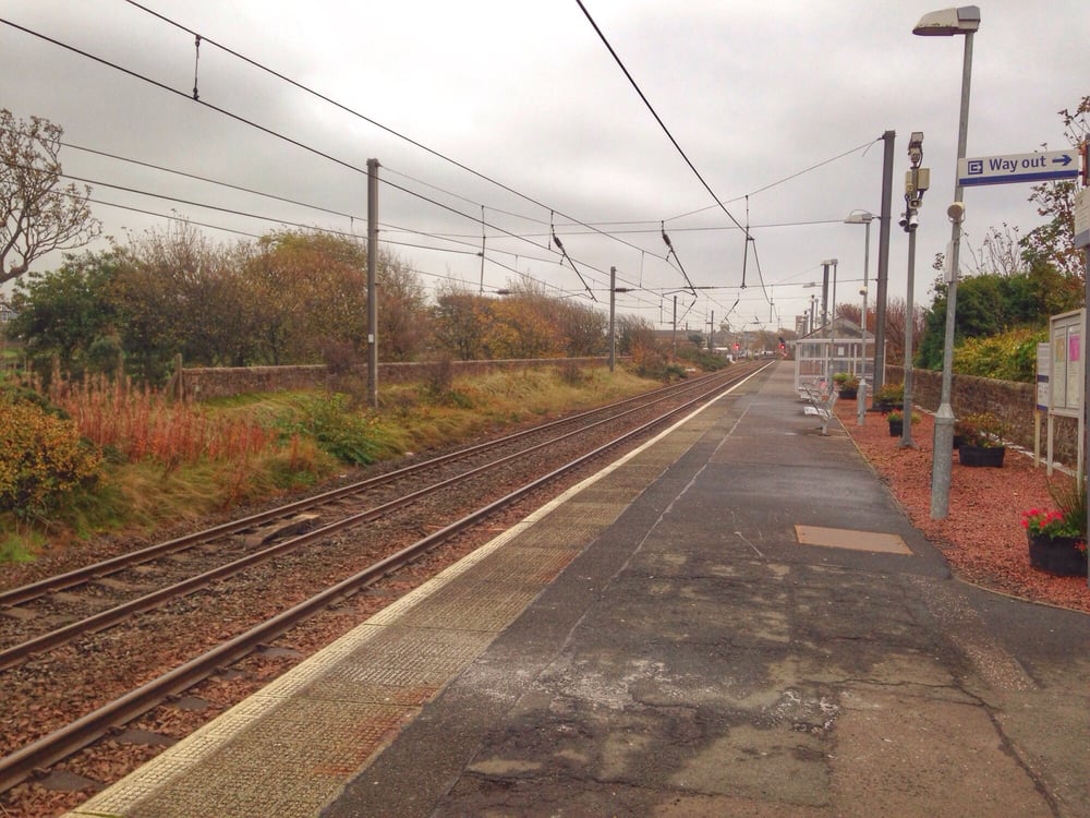ARDROSSAN SOUTH BEACH TRAIN STATION 9 South Beach Road, Ardrossan