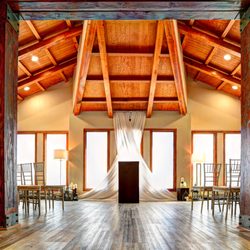 Little Vegas Chapel - The Rustic Archway Chapel