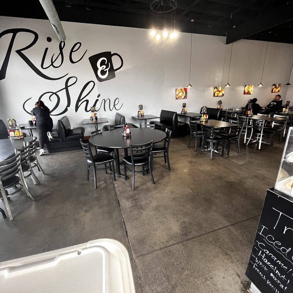 Double D Diner - Dining room - Diners Near Me - Davenport, Iowa Double D Diner - Dining room - Diners Near Me - Davenport, Iowa