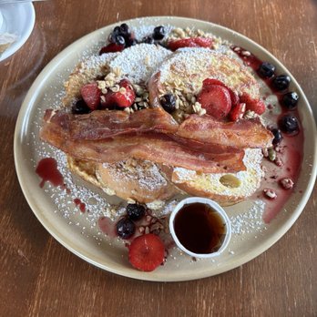 Harrison Corner Cafe - Berry Pancakes - Cafes Near Me - Harrison Hot Springs, British Columbia